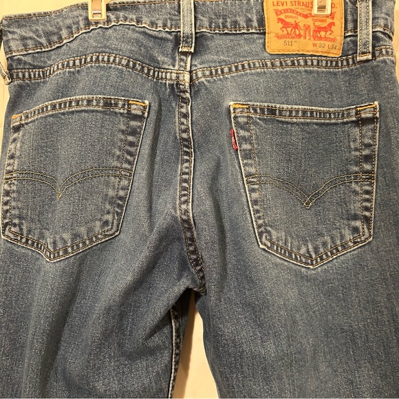 Levi’s 511 Tagged 32x34 but inseam measures 32" - Picture 4 of 8